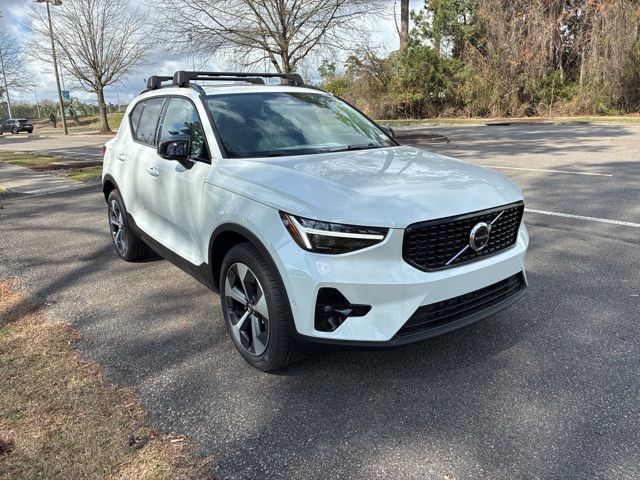 2026 Volvo XC40 B5 AWD Plus - 22945096 - 1