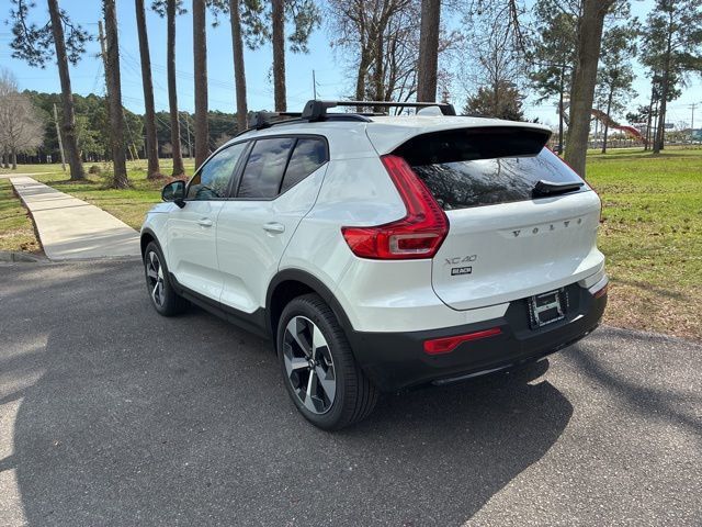 2026 Volvo XC40 B5 AWD Plus - 22945096 - 4