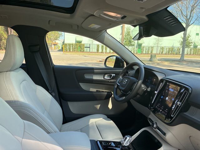 2026 Volvo XC40 B5 AWD Plus - 22987920 - 23