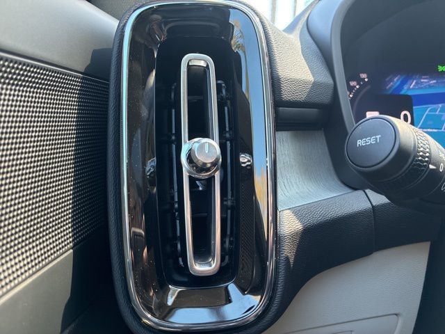 2026 Volvo XC40 B5 AWD Plus - 22987920 - 26