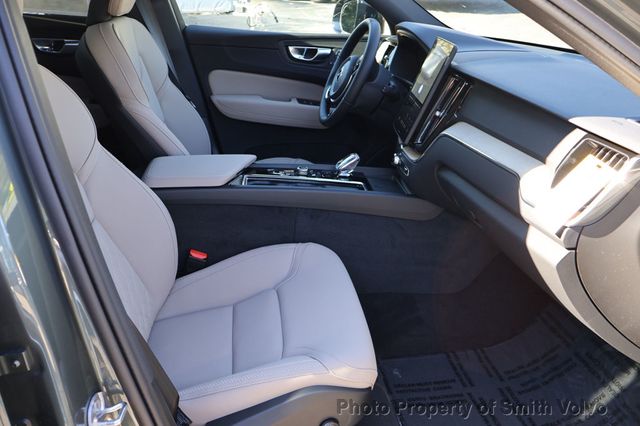 2026 Volvo XC60 B5 AWD Core - 22977525 - 8