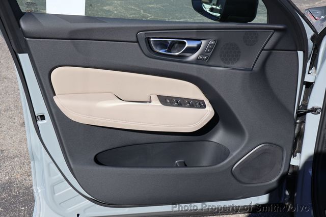 2026 Volvo XC60 B5 AWD Core - 22977526 - 12