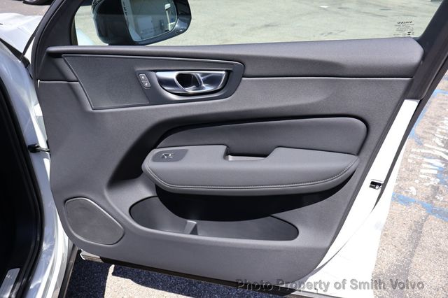 2026 Volvo XC60 B5 AWD Core - 23010465 - 16