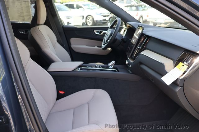 2026 Volvo XC60 B5 AWD Plus - 23101117 - 8