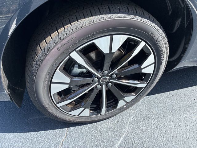 2026 Volvo XC60 B5 AWD Plus - 22987876 - 11