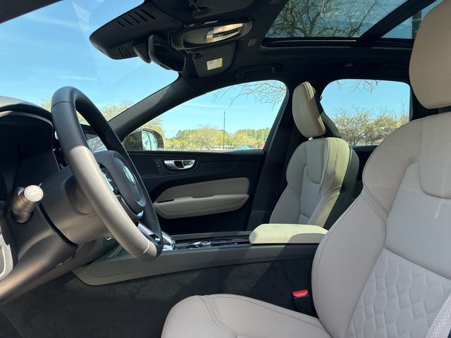 2026 Volvo XC60 B5 AWD Plus - 22987876 - 21