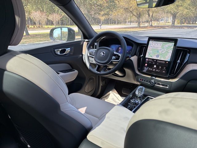 2026 Volvo XC60 B5 AWD Plus - 22987876 - 25
