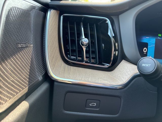 2026 Volvo XC60 B5 AWD Plus - 22990426 - 26