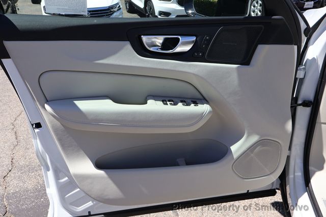 2026 Volvo XC60 B5 AWD Ultra - 23051301 - 10