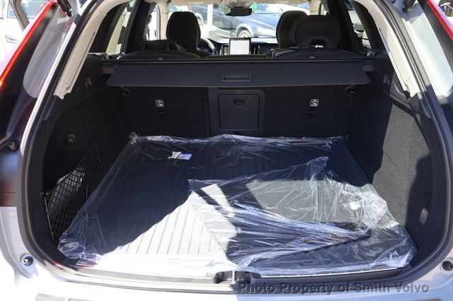 2026 Volvo XC60 B5 AWD Ultra - 23051304 - 17