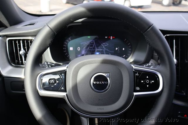 2026 Volvo XC60 B5 AWD Ultra Black Edition - 22954750 - 13