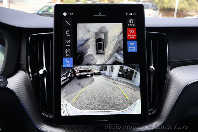 2026 Volvo XC60 B5 AWD Ultra Black Edition - 22954750 - 15