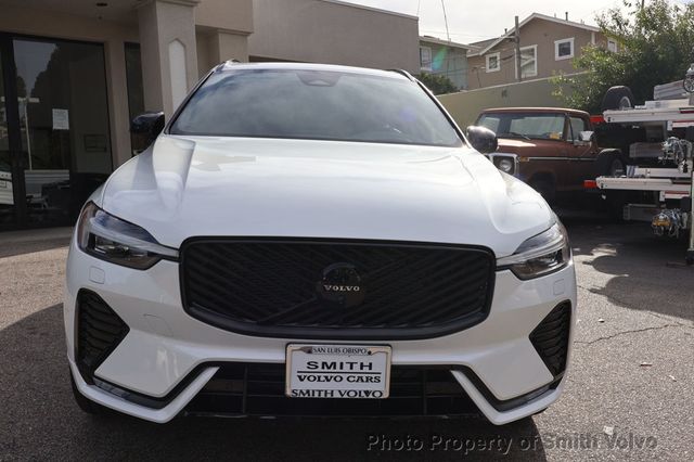 2026 Volvo XC60 B5 AWD Ultra Black Edition - 22954750 - 7
