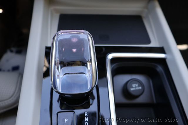 2026 Volvo XC60 Plug-In Hybrid T8 AWD Ultra - 23030693 - 19