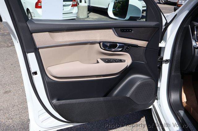 2026 Volvo XC90 B5 AWD Plus 7-Seater - 22997675 - 8