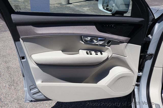 2026 Volvo XC90 Plug-In Hybrid T8 AWD Ultra 7-Seater - 23025512 - 10