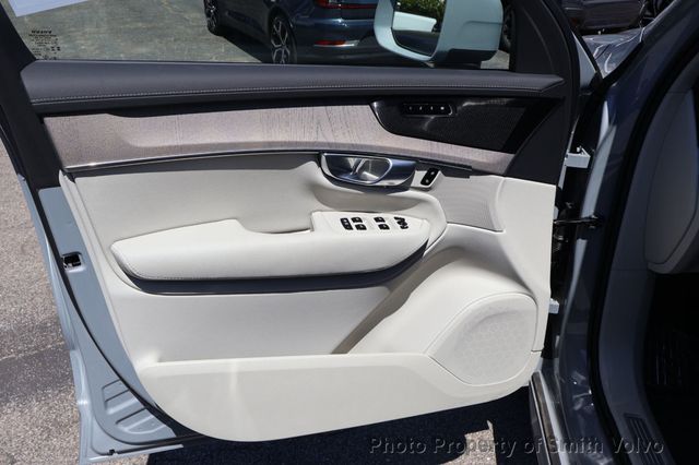 2026 Volvo XC90 Plug-In Hybrid T8 AWD Ultra 7-Seater - 23072185 - 10