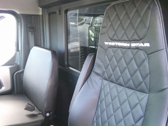 2026 Western Star 47X 2026 WESTERNTAR 47X DUMP TRUCK - 22935261 - 14