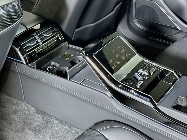 2027  S8 quattro - 23045040 - 16