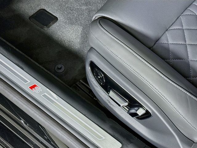 2027  S8 quattro - 23045040 - 18