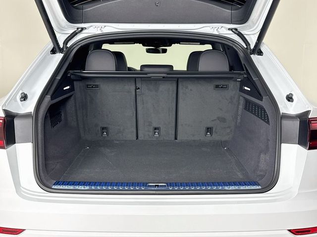 2027 Audi Q8 Premium Plus quattro - 23062737 - 22