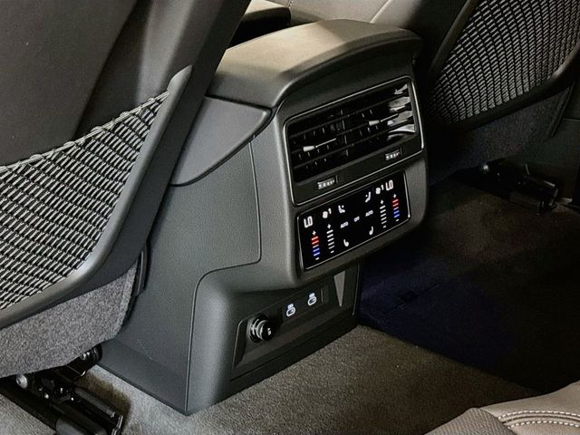 2027 Audi Q8 Premium Plus quattro - 23072193 - 16