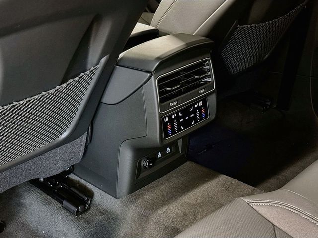 2027 Audi Q8 Premium Plus quattro - 23072203 - 16