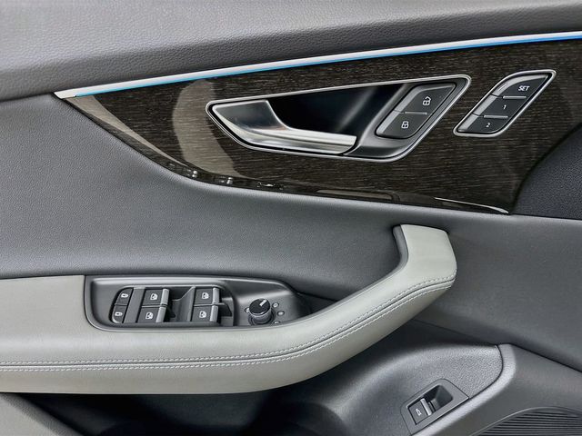 2027 Audi Q8 Premium Plus quattro - 23075892 - 21
