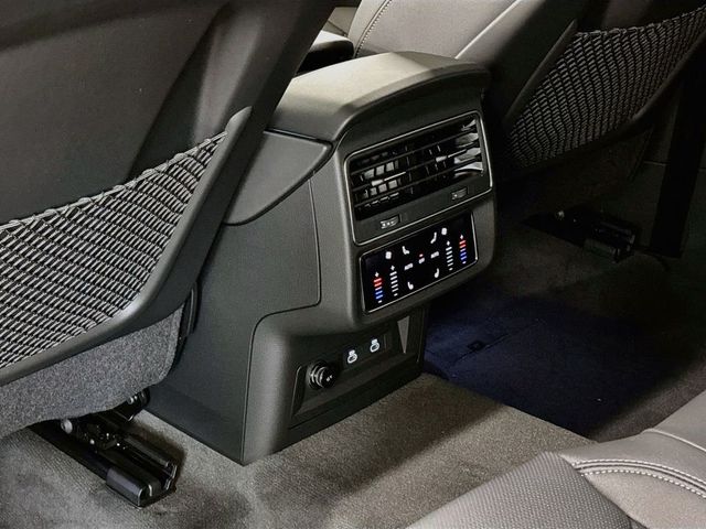 2027 Audi Q8 Premium Plus quattro - 23075901 - 16