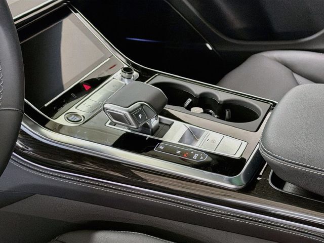 2027 Audi Q8 Premium Plus quattro - 23101025 - 17