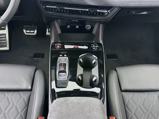 2027 Audi S6 e-tron Prestige quattro - 23066667 - 12