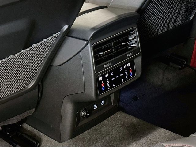2027 Audi SQ8 Prestige quattro - 23084572 - 16