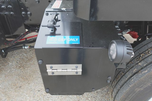 2027 Autocar XSpotter (Yard Spotter - Trailer Spotter) - 23019802 - 10