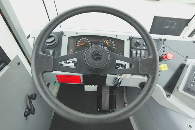 2027 Autocar XSpotter (Yard Spotter - Trailer Spotter) - 23019802 - 16