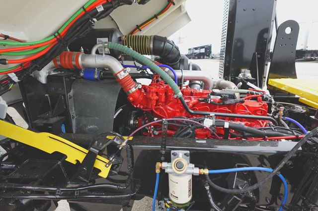 2027 Autocar XSpotter (Yard Spotter - Trailer Spotter) - 23019802 - 24