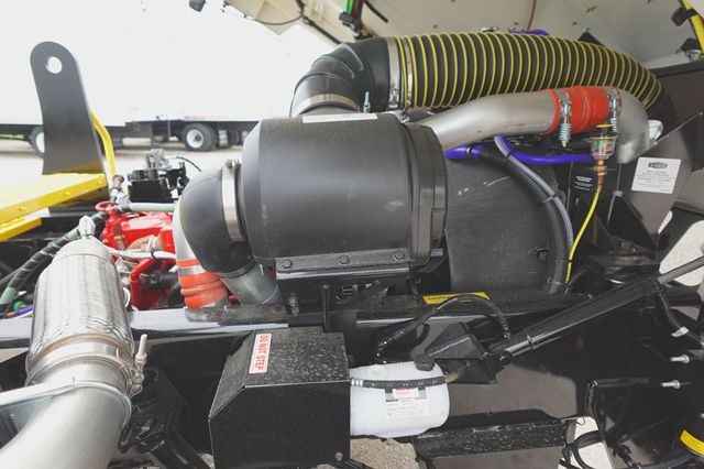 2027 Autocar XSpotter (Yard Spotter - Trailer Spotter) - 23019802 - 26