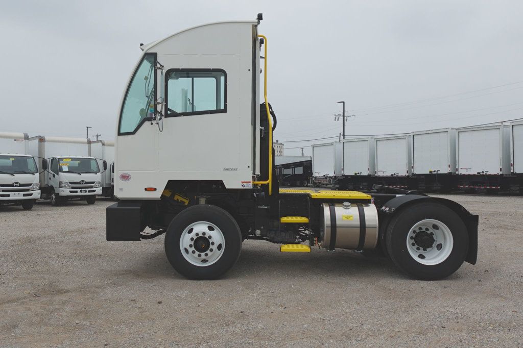 2027 Autocar XSpotter (Yard Spotter - Trailer Spotter) - 23019802 - 3