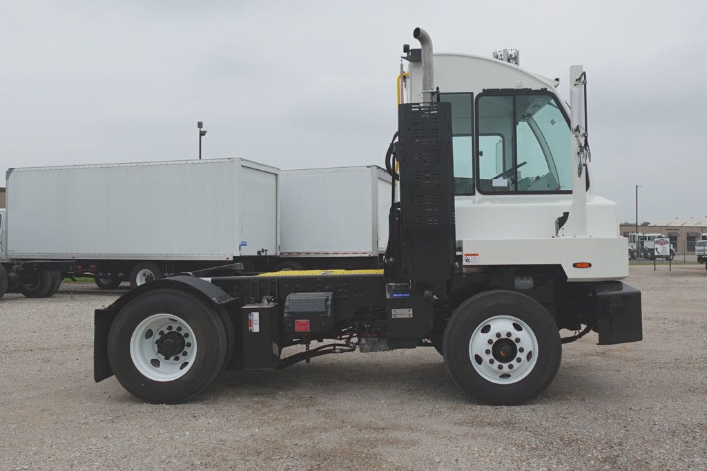 2027 Autocar XSpotter (Yard Spotter - Trailer Spotter) - 23019802 - 4