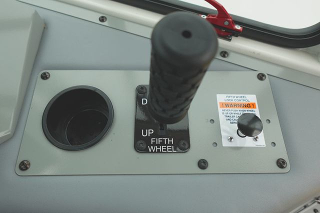 2027 Autocar XSpotter (Yard Spotter - Trailer Spotter) - 23020861 - 20