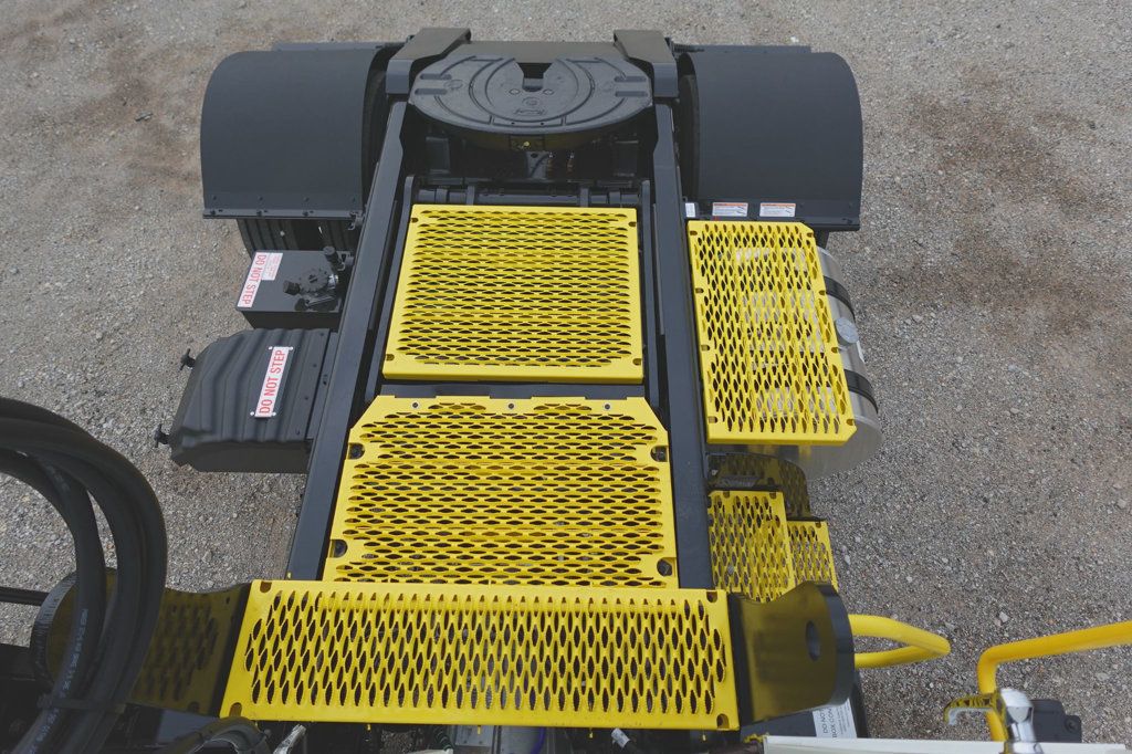 2027 Autocar XSpotter (Yard Spotter - Trailer Spotter) - 23020861 - 6