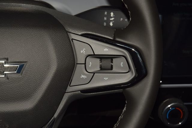 2027 Chevrolet Bolt FWD 4dr LT - 22999515 - 32