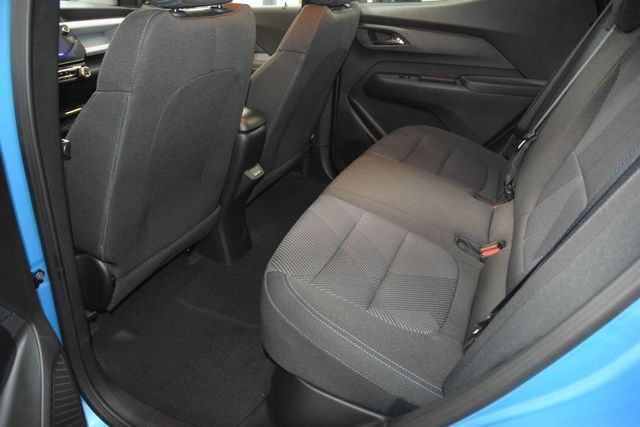 2027 Chevrolet Bolt FWD 4dr LT - 23003502 - 36