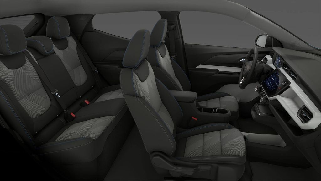 2027 Chevrolet Bolt FWD 4dr LT - 23003502 - 5