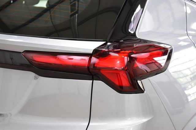 2027 Chevrolet Bolt FWD 4dr LT - 23021698 - 18