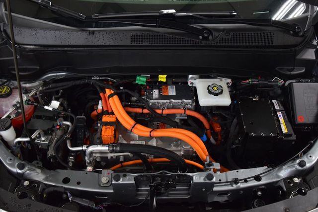 2027 Chevrolet Bolt FWD 4dr LT - 23021698 - 26