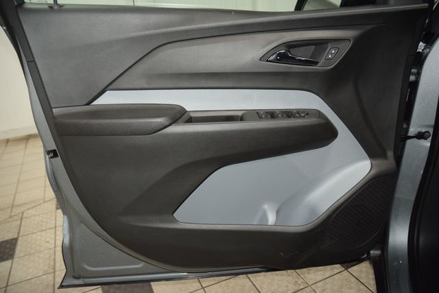 2027 Chevrolet Bolt FWD 4dr LT - 23021698 - 39