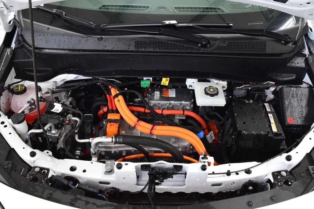 2027 Chevrolet Bolt FWD 4dr LT - 23026961 - 25
