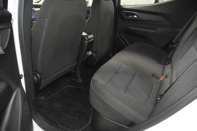 2027 Chevrolet Bolt FWD 4dr LT - 23026963 - 34