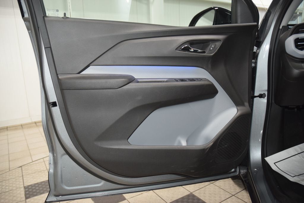 2027 Chevrolet Bolt FWD 4dr RS - 22980849 - 40