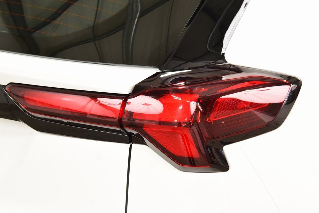 2027 Chevrolet Bolt FWD 4dr RS - 22980850 - 18